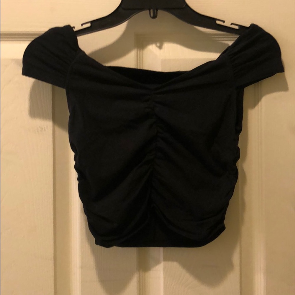 [NEW] Ruched Crop Top